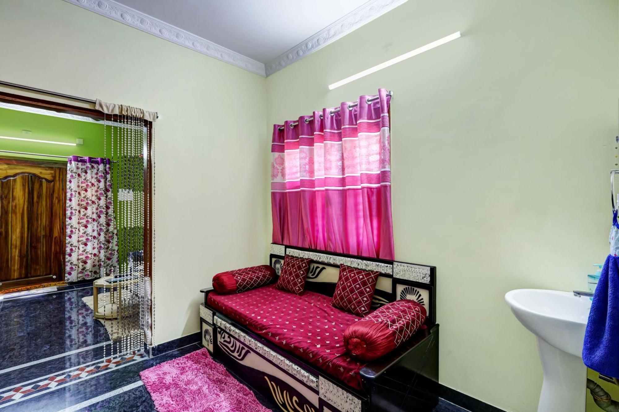 Sri Sakthi Home Stay - Beyond The Expectations- 10 To 15 Minutes Drive From Railway Station And Bus Station Tirupati Extérieur photo